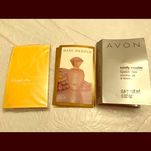 Avon totally kissable make out red lipstick sample - Picture 1 of 3